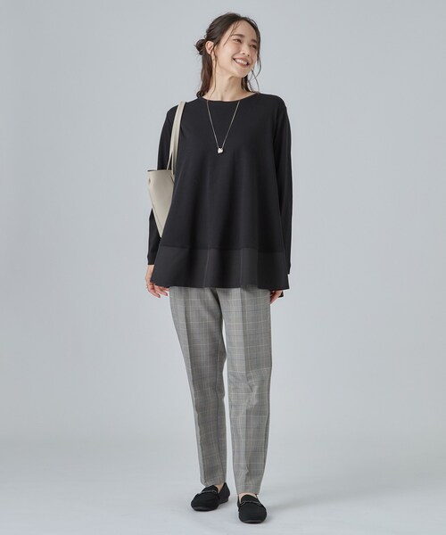 SHOO・LA・RUE(シューラルー)の「【S-LL/体型カバー】すっぽり隠れる 裾切り替えAライン長袖ゆるトップス(Tシャツ/カットソー・レディース・チャコール/ベージュ系その他7/ピンク系/ブラック・03/02/04/01)」の7枚目の写真