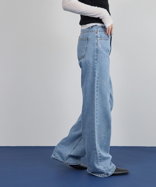 STELLA FISH(ステラフィッシュ)の「Wide Straight デニムパンツ(デニムパンツ・レディース・ライトブルー・SMALL/MEDIUM/LARGE)」の4枚目の写真