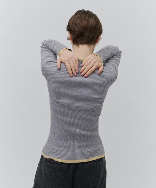 Plumel(プルメル)の「Bicolor Bottle Neck Rib Knit / バイカラーボトルネックリブニット(ニット/セーター・レディース・ブラウン/グレー/オフホワイト/ブラック・MEDIUM)」の10枚目の写真