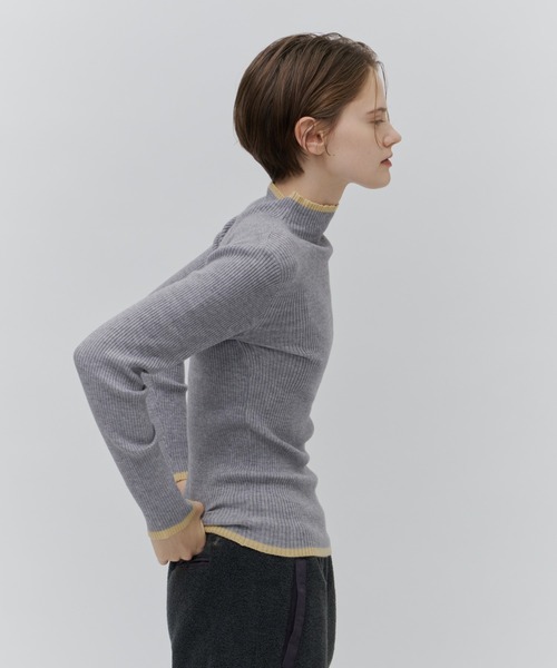 Plumel(プルメル)の「Bicolor Bottle Neck Rib Knit / バイカラーボトルネックリブニット(ニット/セーター・レディース・ブラウン/グレー/オフホワイト/ブラック・MEDIUM)」の5枚目の写真