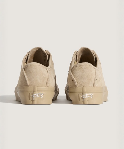 VANS(バンズ)の「VANS PREMIUM SF モック ロー / LX Carver Low Light Brown/Brown VN000Z3XICX1(モカシン/デッキシューズ・メンズ・ベージュ・10/11/10.5/9/8.5/8/7.5/12/11.5/9.5)」の4枚目の写真