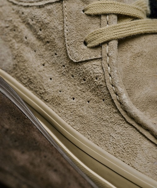 VANS(バンズ)の「VANS PREMIUM SF モック ロー / LX Carver Low Light Brown/Brown VN000Z3XICX1(モカシン/デッキシューズ・メンズ・ベージュ・10/11/10.5/9/8.5/8/7.5/12/11.5/9.5)」の6枚目の写真