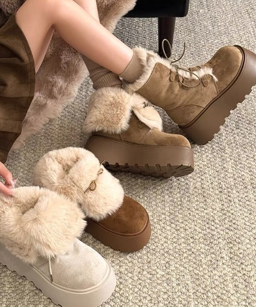 AsRiRe(アスリレイ)の「26aw 2WAYファー折り返し厚底レースアップショートブーツ(ブーツ・レディース・ベージュ/ブラウン/ホワイト・M/S/L)」の6枚目の写真