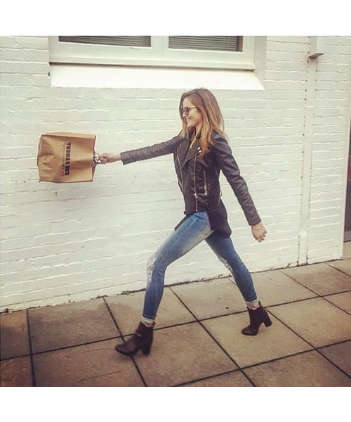 RES DENIM（レスデニム）の「RES DENIM/レスデニム LOVEFOOL ROLLED デニムショーツ インディゴ クラッシュ ダメージ（デニムパンツ・レディース・ライトブルー・24inch/25inch/26inch/27inch）」の13枚目の写真