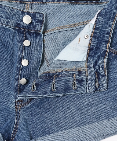 RES DENIM（レスデニム）の「RES DENIM/レスデニム LOVEFOOL ROLLED デニムショーツ インディゴ クラッシュ ダメージ（デニムパンツ・レディース・ライトブルー・24inch/25inch/26inch/27inch）」の17枚目の写真