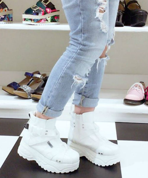 YOSUKE（ヨースケ）の「「YOSUKE/ヨースケ」厚底ベルティッドハイカットスニーカー（スニーカー・レディース・ブラック/グレー系その他/ホワイト/ライトブルー/ネイビー/ブラウン系その他/ワイン/マルチ・24/23.5/23/22.5/24.5）」の18枚目の写真