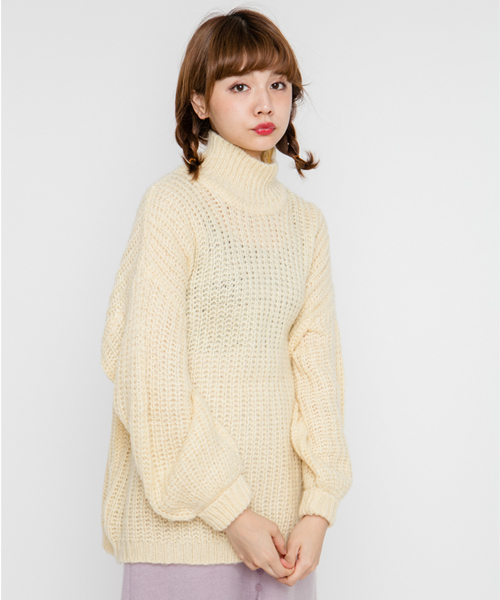 merry jenny（メリージェニー）の「ボリュームルーズニット（ニット/セーター・レディース・アイボリー/ブラック/ピンク/グリーン・FREE）」の2枚目の写真