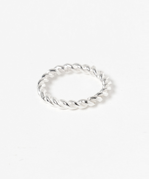 TONE SELECT GOODS（トーンセレクトグッズ）の「925 SILVER ACC/ツイストリングSV925(OG)（リング・レディース・シルバー・#7/#9/#11/#12/#13）」の2枚目の写真