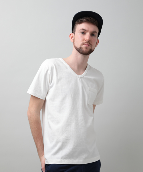 Denime(ドゥニーム)の「【MadeInJapan】BASIC CUTSEW/ベーシックカットソーVネックポケT(Tシャツ/カットソー・メンズ・ホワイト/杢グレー/ブラック/ライトブラウン/ピンク/ネイビー/カーキ・SMALL/X-LARGE/LARGE/MEDIUM)」の2枚目の写真