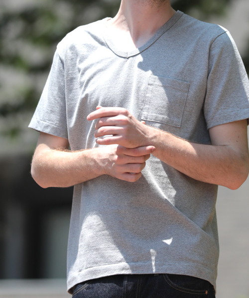 Denime(ドゥニーム)の「【MadeInJapan】BASIC CUTSEW/ベーシックカットソーVネックポケT(Tシャツ/カットソー・メンズ・ホワイト/杢グレー/ブラック/ライトブラウン/ピンク/ネイビー/カーキ・SMALL/X-LARGE/LARGE/MEDIUM)」の19枚目の写真