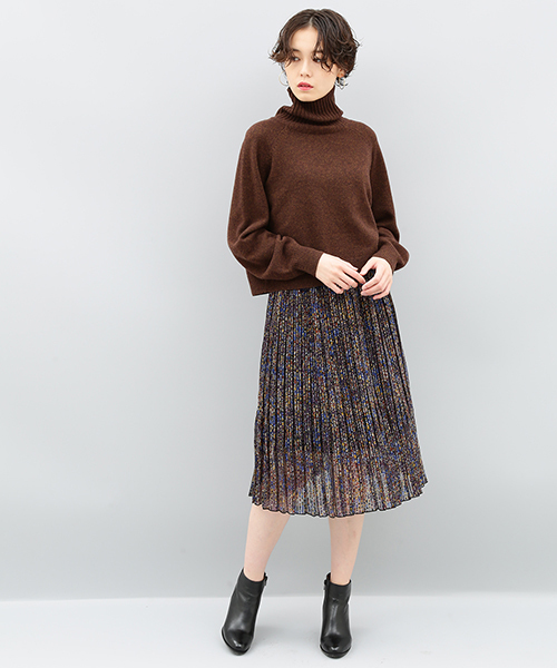 ADAM ET ROPE'(アダムエロペ)の「ウールクロップドタートルニットプルオーバー(ニット/セーター・レディース・ライトグレー/ブラウン系その他2/パープル/オレンジ/グレー系その他/ピンク系その他2/グリーン系その他2/ホワイト/ブラウン系その他3/ホワイト系その他・FREE)」の20枚目の写真