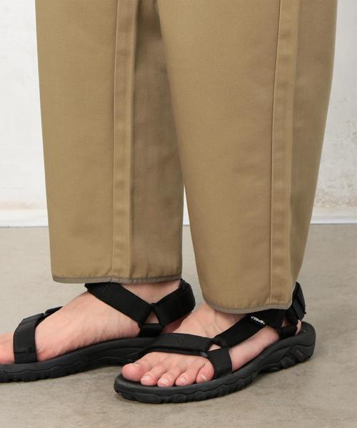 green label relaxing（グリーンレーベルリラクシング）の「ST T/C パイピング クロップド チノパンツ ◆（チノパンツ・メンズ・ネイビー/ベージュ/グレー・SMALL/MEDIUM/LARGE）」の5枚目の写真