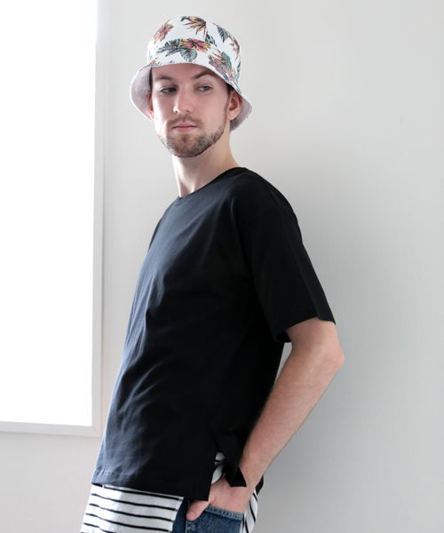 Denime(ドゥニーム)の「サイドスリットビッグTシャツ(Tシャツ/カットソー・メンズ・ブラック/レッド系その他/ホワイト/ブルー系その他・LARGE/MEDIUM)」の12枚目の写真