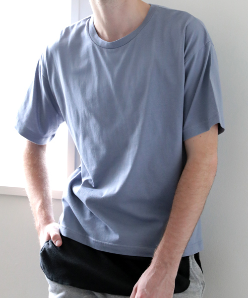 Denime(ドゥニーム)の「サイドスリットビッグTシャツ(Tシャツ/カットソー・メンズ・ブラック/レッド系その他/ホワイト/ブルー系その他・LARGE/MEDIUM)」の17枚目の写真