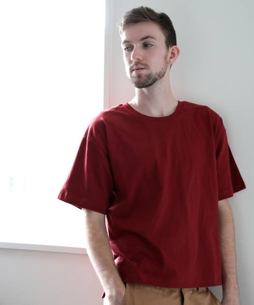 Denime(ドゥニーム)の「サイドスリットビッグTシャツ(Tシャツ/カットソー・メンズ・ブラック/レッド系その他/ホワイト/ブルー系その他・LARGE/MEDIUM)」の21枚目の写真