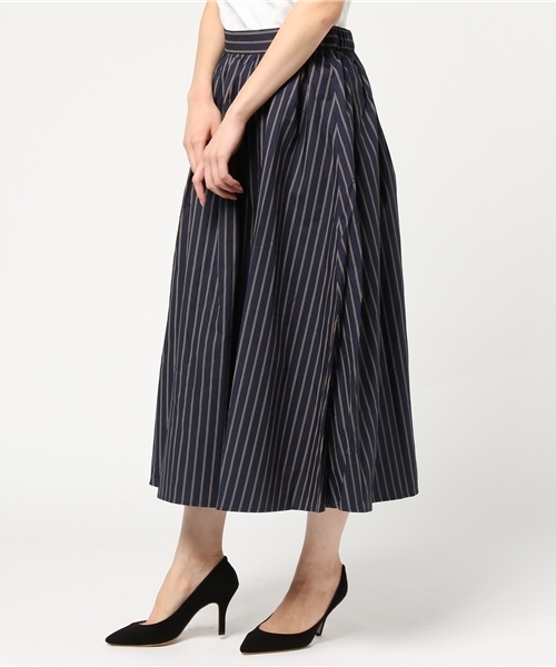 Te chichi TERRASSE（テチチテラス）の「タイプライター　ギャザーミディスカート（スカート・レディース・ブラウン/グリーン/ネイビー/プラム/ボルドー・ﾌﾘ-）」の4枚目の写真