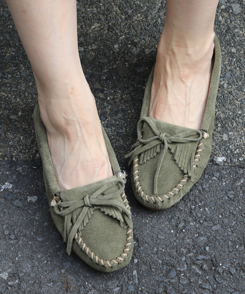 Minnetonka（ミネトンカ）の「【 MINNETONKA 】ミネトンカ KILTY モカシン デッキシューズ フラットシューズ（モカシン/デッキシューズ・レディース・ブラック/ブラウン/ブラウン系その他/ベージュ/ターコイズブルー/オリーブ/グレイッシュベージュ/グレー/ラベンダー・23㎝/24cm/24㎝/23cm/22cm/25cm/25㎝）」の7枚目の写真