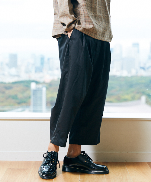 kutir（クティール）の「Cropped wide PANTS / ワイドクロップドパンツ　ガウチョパンツ（その他パンツ・メンズ・ブラック/グレー/グレー系その他・SMALL/MEDIUM/LARGE）」の11枚目の写真