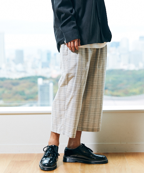 kutir（クティール）の「Cropped wide PANTS / ワイドクロップドパンツ　ガウチョパンツ（その他パンツ・メンズ・ブラック/グレー/グレー系その他・SMALL/MEDIUM/LARGE）」の17枚目の写真