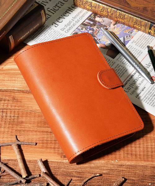 Add+（アッド）の「＜Add+ TOCHIGI LEATHER＞本革 文庫サイズ A6 レザーブックカバー 手帳 栃木レザー＜MADE IN ...