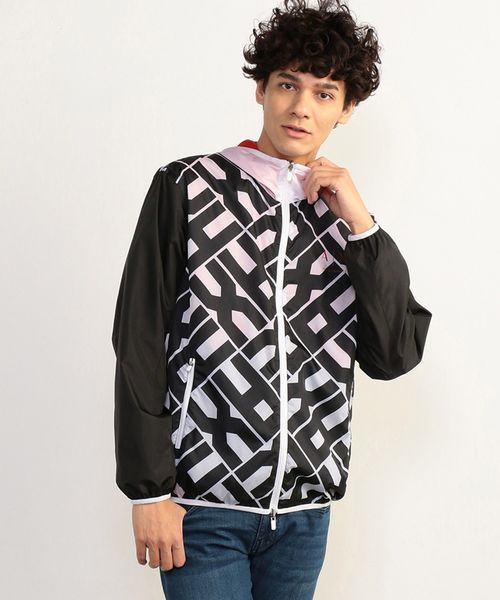 ARMANI EXCHANGE(アルマーニエクスチェンジ)の「【A|Xアルマーニ エクスチェンジ】リバーシブル ジップアップフーディ(ブルゾン・メンズ・ブラック系その他/レッド系その他・LARGE/MEDIUM/SMALL/X-LARGE/X-SMALL)」の2枚目の写真