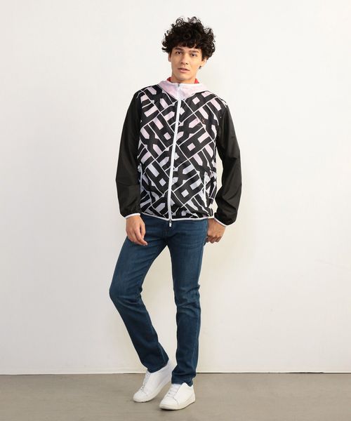 ARMANI EXCHANGE(アルマーニエクスチェンジ)の「【A|Xアルマーニ エクスチェンジ】リバーシブル ジップアップフーディ(ブルゾン・メンズ・ブラック系その他/レッド系その他・LARGE/MEDIUM/SMALL/X-LARGE/X-SMALL)」の6枚目の写真