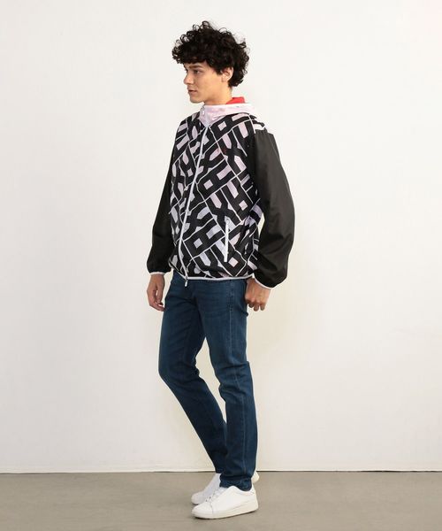 ARMANI EXCHANGE(アルマーニエクスチェンジ)の「【A|Xアルマーニ エクスチェンジ】リバーシブル ジップアップフーディ(ブルゾン・メンズ・ブラック系その他/レッド系その他・LARGE/MEDIUM/SMALL/X-LARGE/X-SMALL)」の7枚目の写真