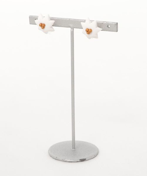 tone(トーン)の「【atelier*mio】星の花 earring(イヤリング・レディース・チェリーレッド/ネイビー/ブラック/ホワイト・FREE)」の1枚目の写真
