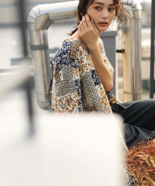 CRAFT STANDARD BOUTIQUE(クラフトスタンダードブティック)の「イロイロプリントワンピース●(ワンピース・レディース・ブラック/ネイビー/オフホワイト/オレンジ/ブルー・FREE)」の9枚目の写真