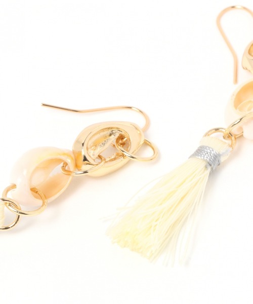 BAYFLOW（ベイフロー）の「シェルタッセルピアス（ピアス（両耳用）・レディース・オフホワイト・FREE）」の3枚目の写真