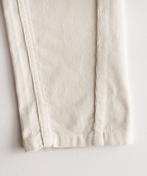 BEAUTY&YOUTH UNITED ARROWS（ビューティーアンドユースユナイテッドアローズ）の「by ※∵コーデュロイテーパード9分丈パンツ ◆（その他パンツ・レディース・オフホワイト/ダークグレー/ベージュ/ロイヤルブルー・MEDIUM/SMALL/LARGE）」の14枚目の写真