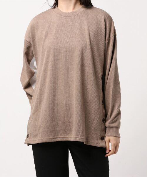 TRAP/U （トラップユー）の「【69】【TRAP/U】サイドボタン　長袖カットソー（Tシャツ/カットソー・レディース・チャコールグレー/ブラック/ベージュ/カーキ・LARGE/MEDIUM）」の11枚目の写真