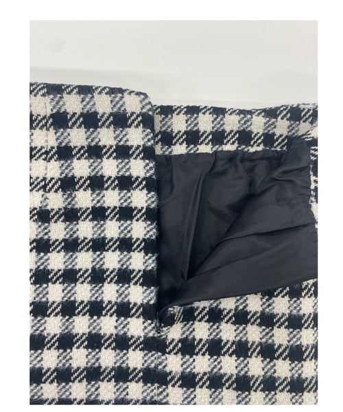 emi+(エミプラス)の「フロントボタンスリットチェックスカート(スカート・レディース・ブラック/ブラウン・S/M/L)」の16枚目の写真