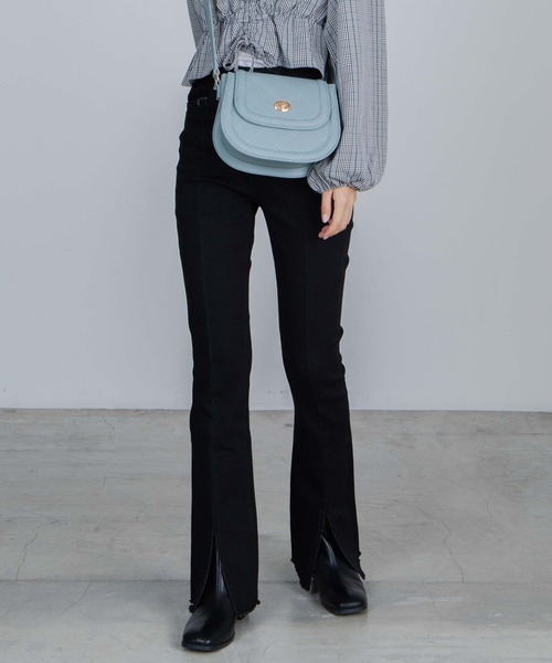 WEGO（ウィゴー）の「WEGO/センタースリットフレアパンツ（デニムパンツ・レディース・インディゴブルー/ブラック・FREE）」の2枚目の写真