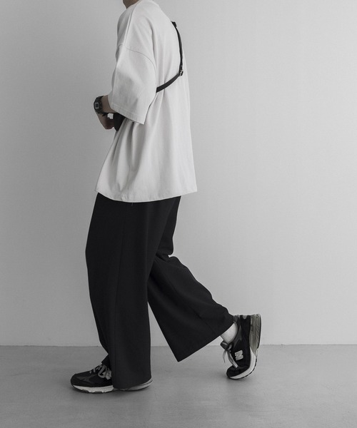 remer(リメール)の「loose basic Tee / ルーズベーシックT(Tシャツ/カットソー・メンズ・チャコールグレー/ライトグレー/ベージュ/ブルーグレー/マスタード/ブラック/カーキ/ブラウン/アッシュグレー/ホワイト/グレイッシュベージュ/ブラック系その他/ベージュ系その他・SMALL/MEDIUM/LARGE/X-SMALL/X-LARGE)」の17枚目の写真