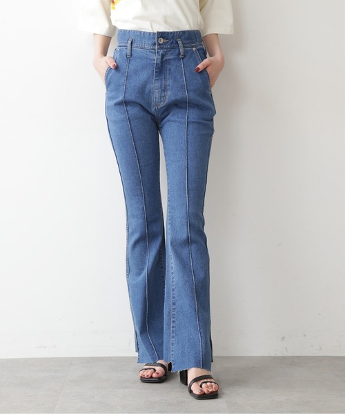 FREE'S MART(フリーズマート)の「【Sシリーズ対応】◆ピンタック前後差フレアデニム(デニムパンツ・レディース・ブルー/ホワイト系その他/パープル系その他・SMALL/MEDIUM)」の8枚目の写真