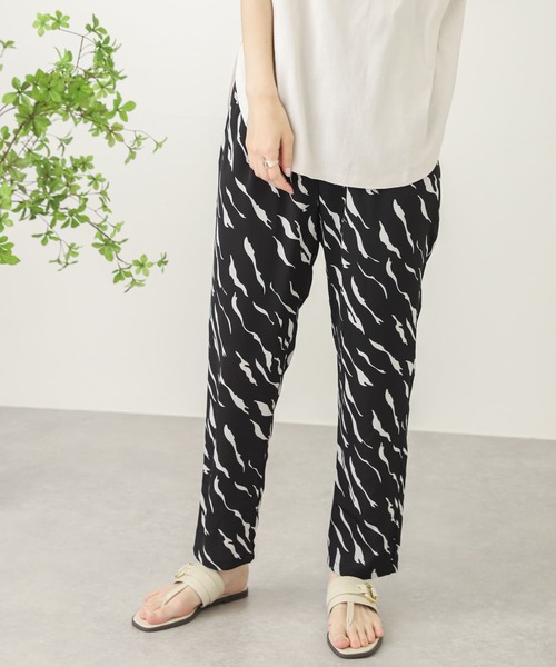 SENSE OF PLACE by URBAN RESEARCH（センスオブプレイスバイアーバンリサーチ）の「アニマルプリントパンツ(ゼブラ)（その他パンツ・レディース・ホワイト系その他/ブラック系その他・ONE）」の3枚目の写真