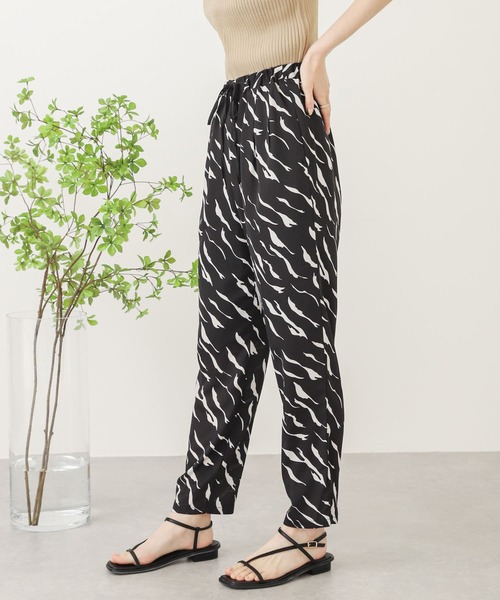 SENSE OF PLACE by URBAN RESEARCH（センスオブプレイスバイアーバンリサーチ）の「アニマルプリントパンツ(ゼブラ)（その他パンツ・レディース・ホワイト系その他/ブラック系その他・ONE）」の11枚目の写真