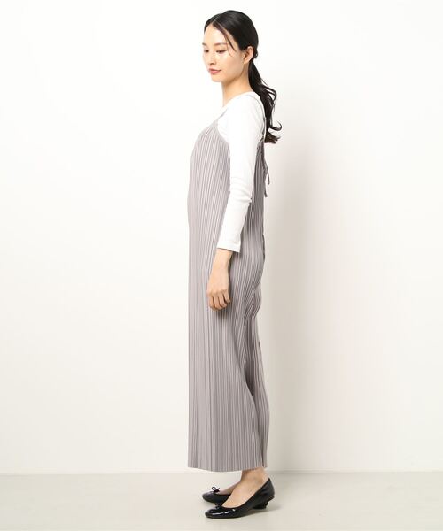 Honeys(ハニーズ)の「プリーツオールインワン(つなぎ/オールインワン・レディース・ブラック/カーキ/モカ/グレイッシュベージュ・S/M/L)」の20枚目の写真