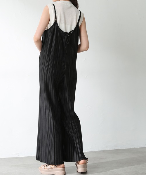 Honeys(ハニーズ)の「プリーツオールインワン(つなぎ/オールインワン・レディース・ブラック/カーキ/モカ/グレイッシュベージュ・S/M/L)」の2枚目の写真