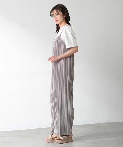 Honeys(ハニーズ)の「プリーツオールインワン(つなぎ/オールインワン・レディース・ブラック/カーキ/モカ/グレイッシュベージュ・S/M/L)」の13枚目の写真