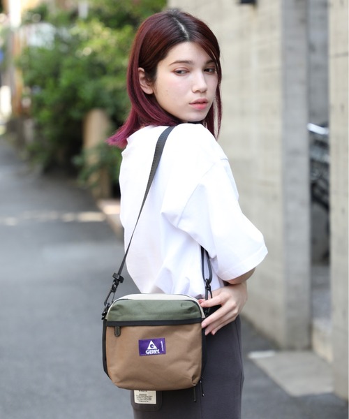 GERRY（ジェリー）の「【GERRY】デイリーマルチショルダー R1710 YMY（ショルダーバッグ・メンズ・ブラック/ベージュ/マルチ/ブラウン/サックスブルー/チャコールグレー/パープル/その他2・FREE）」の7枚目の写真