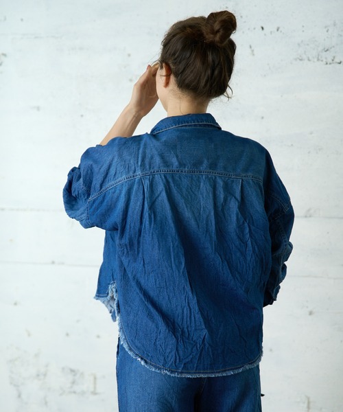 PUAL CE CIN（ピュアルセシン）の「綿ヘンプデニムブラウス（シャツ/ブラウス・レディース・インディゴブルー/ブルー・FREE）」の13枚目の写真