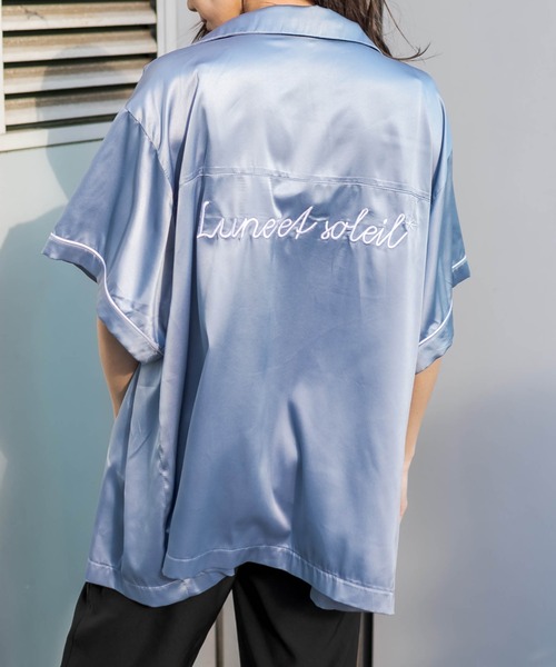 RASVOA（ラスボア）の「パイピング刺繍サテンシャツ（シャツ/ブラウス・レディース・ブラック/サックスブルー・FREE）」の11枚目の写真