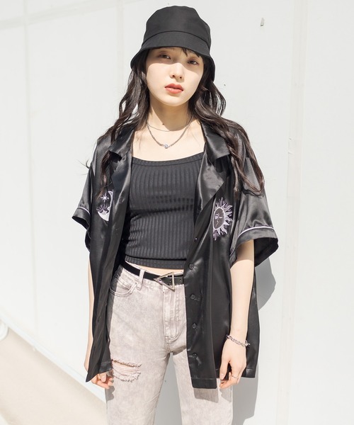 RASVOA（ラスボア）の「パイピング刺繍サテンシャツ（シャツ/ブラウス