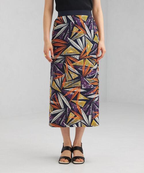 green label relaxing（グリーンレーベルリラクシング）の「CFC バティック プリント タイト スカート（スカート・レディース・ベージュ/ネイビー・FREE）」の3枚目の写真