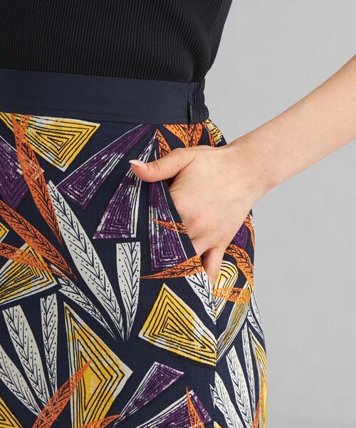 green label relaxing（グリーンレーベルリラクシング）の「CFC バティック プリント タイト スカート（スカート・レディース・ベージュ/ネイビー・FREE）」の7枚目の写真