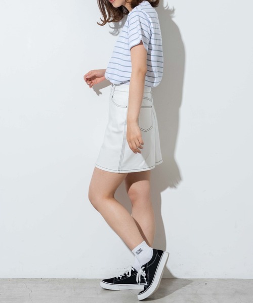 WEGO（ウィゴー）の「WEGO/コットンジャストフィット半袖Tシャツ（Tシャツ/カットソー・レディース・ホワイト/ホワイト系その他5/ブルー系その他5/スミクロ・MEDIUM/SMALL）」の12枚目の写真