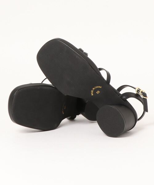 sango（sango）の「ストリングストラップ円柱ヒールサンダル（サンダル・レディース・ブラック/アイボリー/キャメル/グレイッシュベージュ・LL/3L/SS/S/M/L）」の6枚目の写真