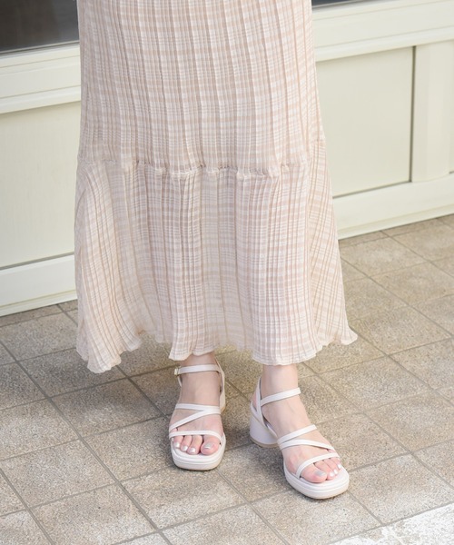 sango（sango）の「ストリングストラップ円柱ヒールサンダル（サンダル・レディース・ブラック/アイボリー/キャメル/グレイッシュベージュ・LL/3L/SS/S/M/L）」の8枚目の写真